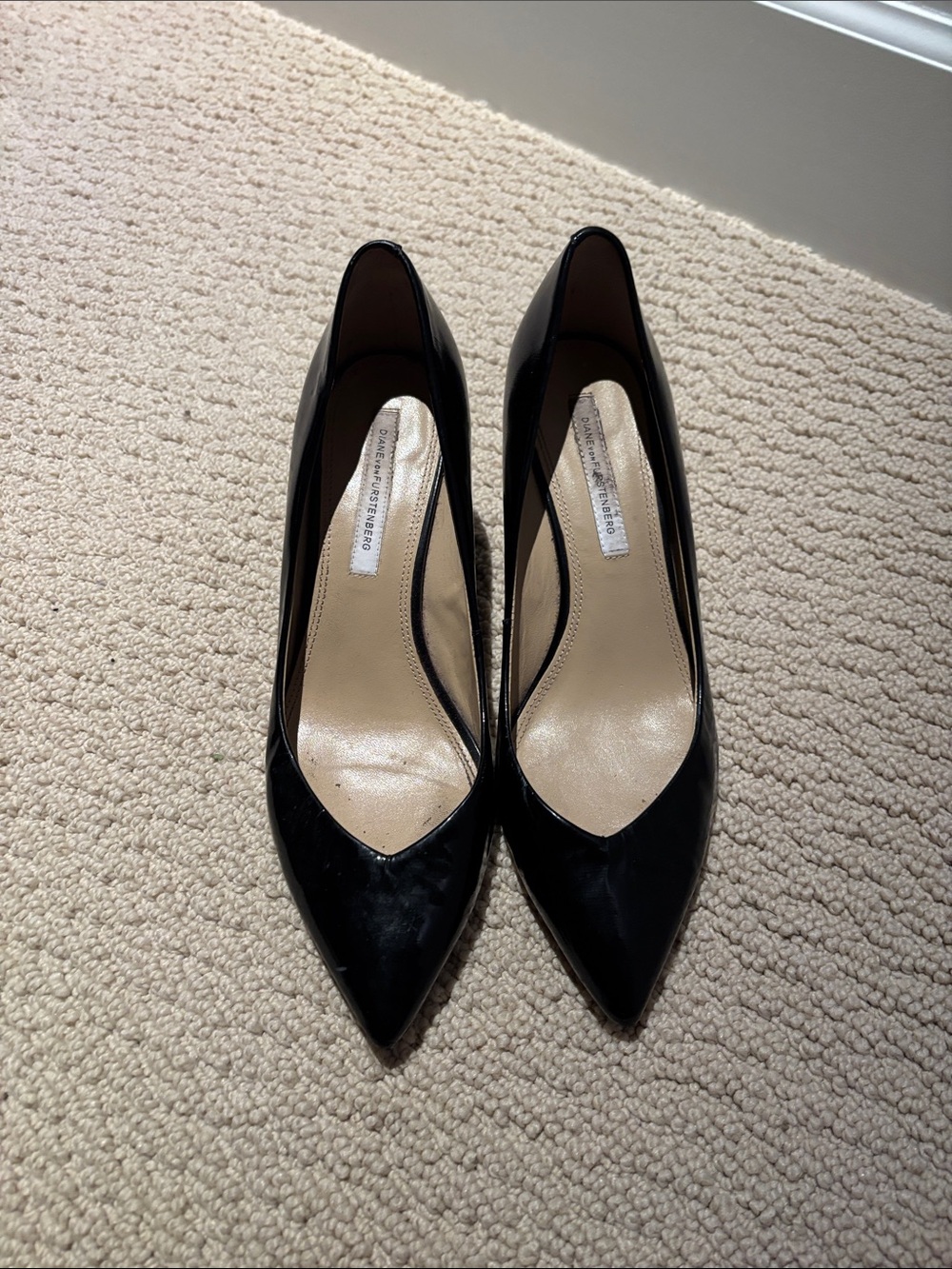 Diane Von Furstenberg Black Patent Pointed-Toe Pumps